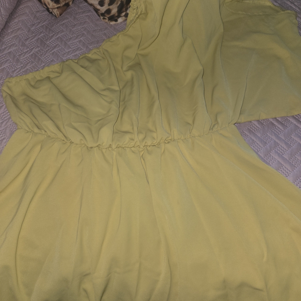 SHEIN Light Yellow Ruched - Picture 2 of 3